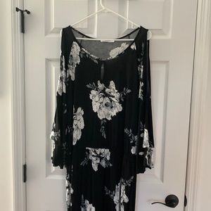 Woman’s open shoulder long sleeve dress by Lascana for Venus size 1x